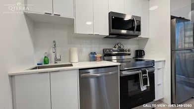 7277 Wilson Cres in Niagara Falls, ON - Building Photo - Building Photo