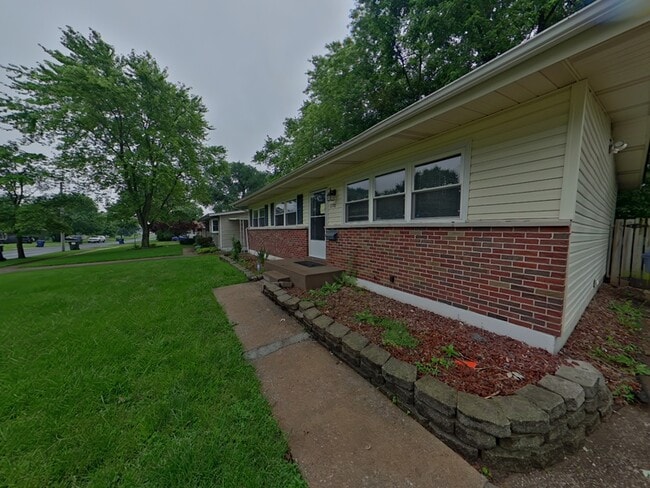 property at 770 Manresa Ln