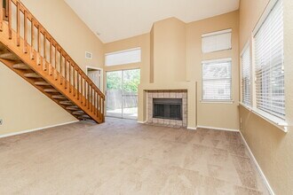 1214 Lone Wolf Trail in Carrollton, TX - Building Photo - Building Photo