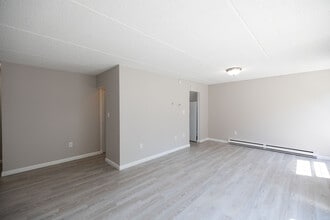 Greenbush Station in East Greenbush, NY - Building Photo - Interior Photo