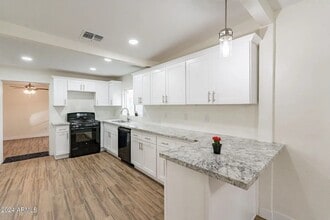 206 E Kinderman Dr in Avondale, AZ - Building Photo - Building Photo