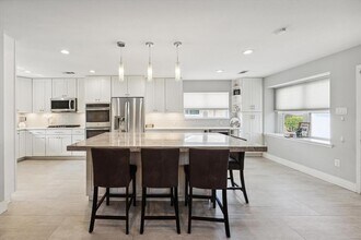 2034 Millwood Dr in Houston, TX - Building Photo - Building Photo