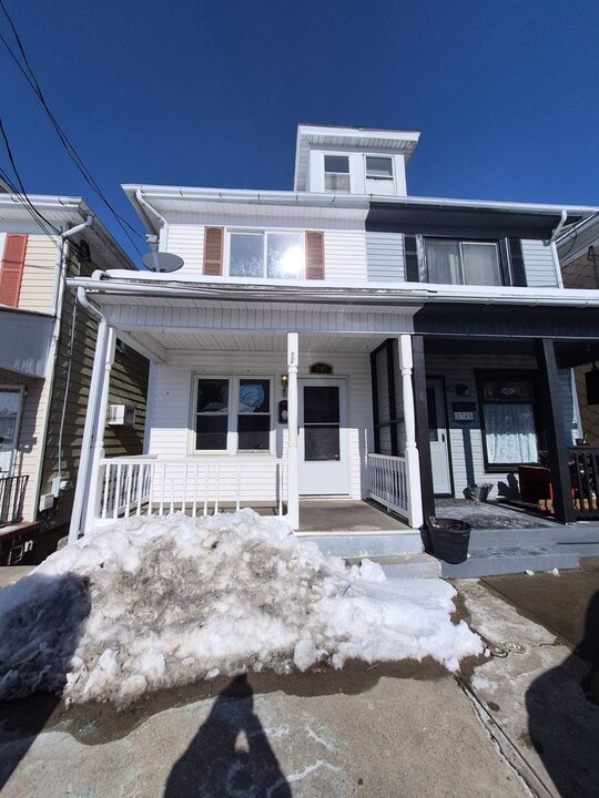 1347 W Spruce St in Coal Township, PA - Building Photo