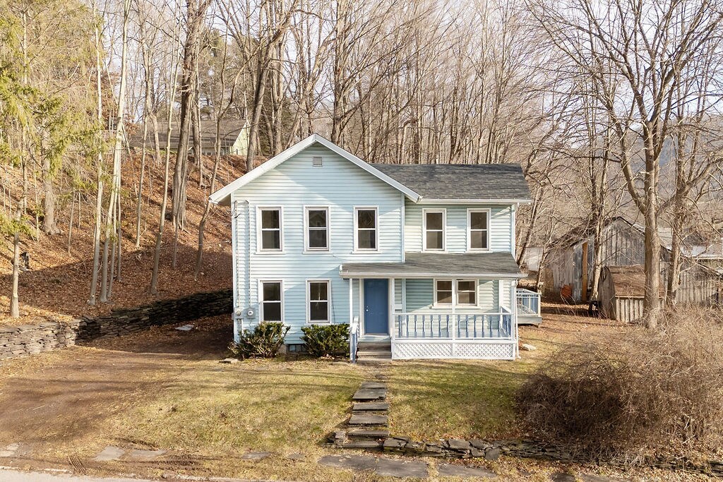 26 Orchard St in Delhi, NY - Building Photo