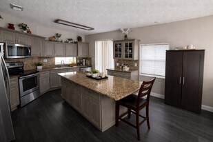 20778 NW 1st Ct in Pembroke Pines, FL - Building Photo