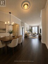 55 Bloor St E in Toronto, ON - Building Photo