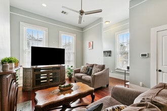 1477 N Prieur St in New Orleans, LA - Building Photo - Building Photo