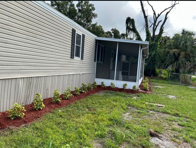 956 Southern Ave in Lakeland, FL - Building Photo - Building Photo