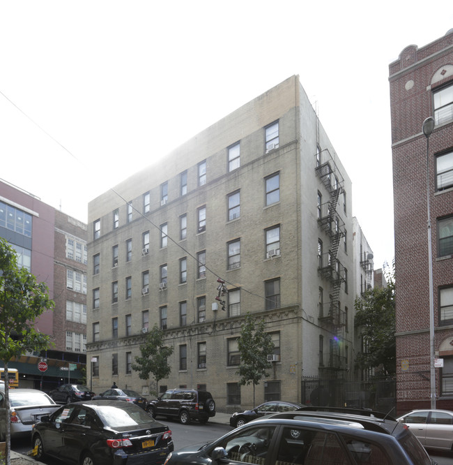 2163 Morris Ave in Bronx, NY - Building Photo - Building Photo