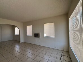 1390 Riverside Dr in Barstow, CA - Building Photo - Building Photo