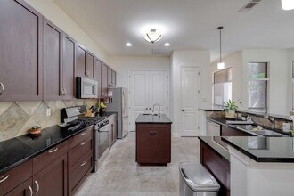 2312 Thornton Rd in Austin, TX - Building Photo - Building Photo