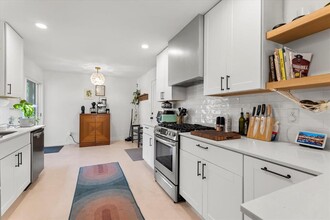 3207 Oak Alley in Austin, TX - Building Photo - Building Photo