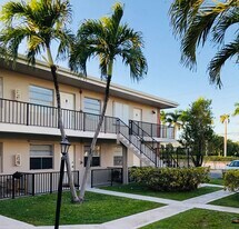 1210 Old Boynton Rd, Unit 102 in Boynton Beach, FL - Building Photo