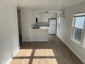 9604 19th Bay St, Unit B in Norfolk, VA - Foto de edificio - Building Photo