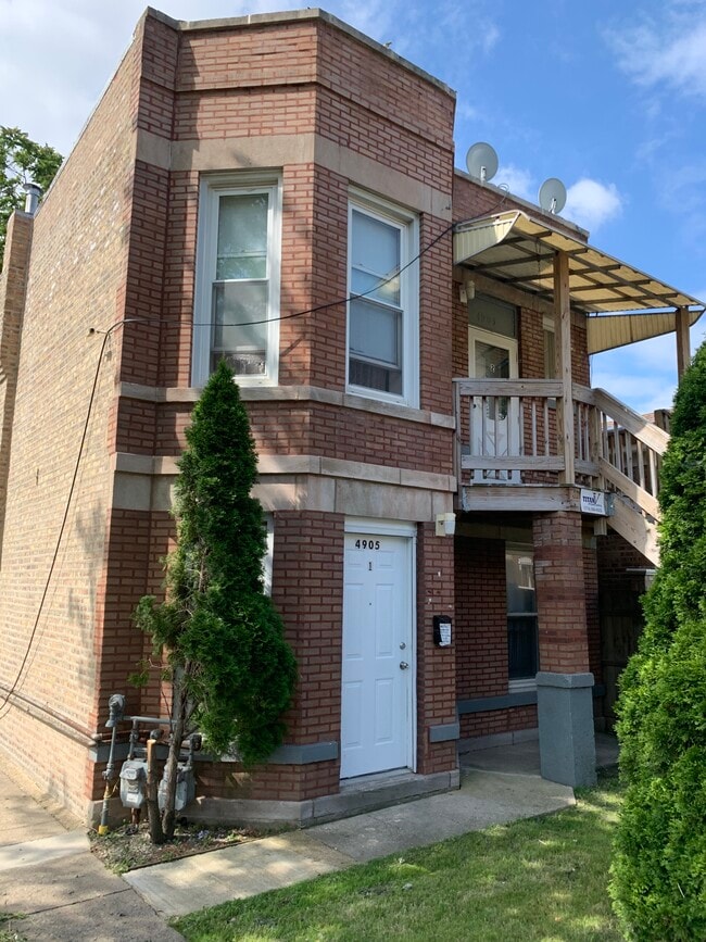 4905 W Augusta Blvd, Unit 1