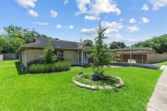10906 Keese Dr in Houston, TX - Building Photo - Building Photo