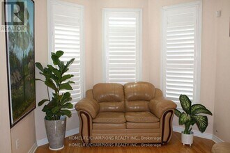 76 Pogonia St in Toronto, ON - Building Photo - Building Photo