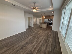 925 W Sand Cay Ave in Venice, FL - Foto de edificio - Building Photo