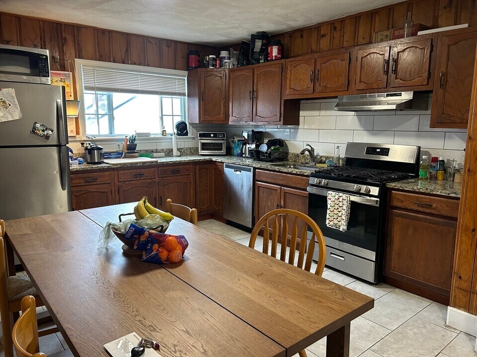 41 Hancock Ave in Medford, MA - Building Photo