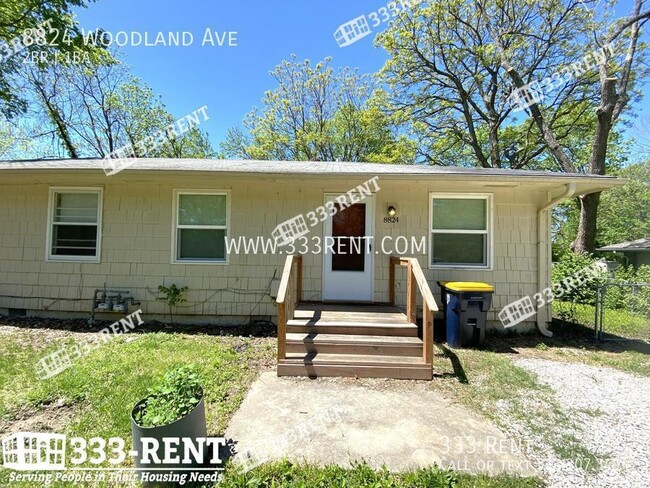 8824 Woodland Ave in Kansas City, MO - Building Photo - Building Photo