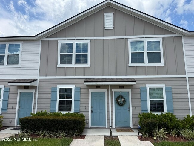 property at 523 Spanish Oaks Way