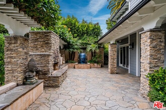 17965 Surfview Ln in Los Angeles, CA - Building Photo - Building Photo