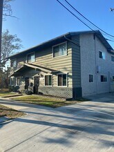 2415 E. 6th Street in Long Beach, CA - Building Photo - Building Photo