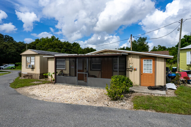 15992 W Colonial Dr in Oakland, FL - Building Photo - Building Photo