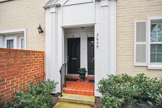 2649 S Walter Reed Dr in Arlington, VA - Building Photo - Building Photo