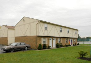 Webster Canyon Townhomes in Columbus, OH - Building Photo