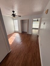 2535 Wedglea Dr, Unit 222 in Dallas, TX - Building Photo - Building Photo