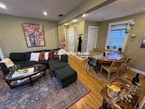 735 Somerville Ave, Unit 3 in Somerville, MA - Building Photo - Building Photo