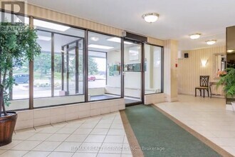 18 Knightsbridge Rd in Brampton, ON - Building Photo - Building Photo