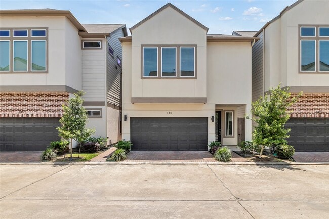 property at 144 Knightsbridge Park Ln