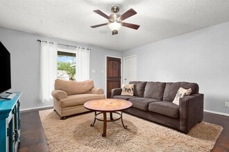 4702 Gray Fox Dr in Austin, TX - Building Photo - Building Photo