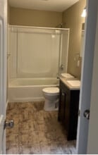 208 Hackberry Dr in Winchester, VA - Building Photo - Building Photo
