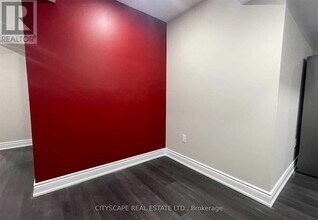 94 Beachville Cir in Brampton, ON - Building Photo - Building Photo