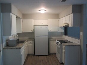 61 Veronica Ln in Huntsville, TX - Building Photo - Building Photo