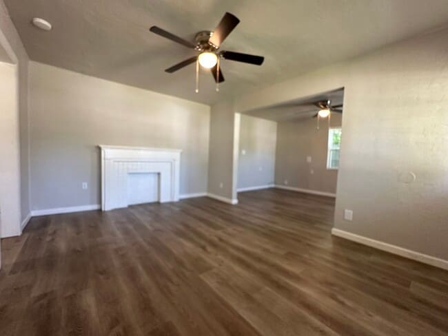 3208 NW 30th St in Oklahoma City, OK - Foto de edificio - Building Photo