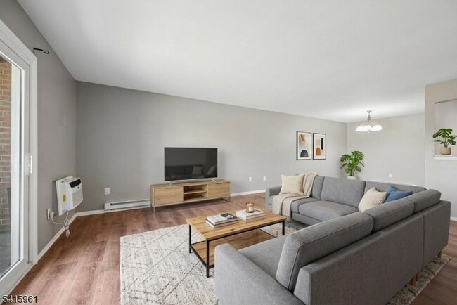 807 Eves Dr in Hillsborough Township, NJ - Building Photo - Building Photo