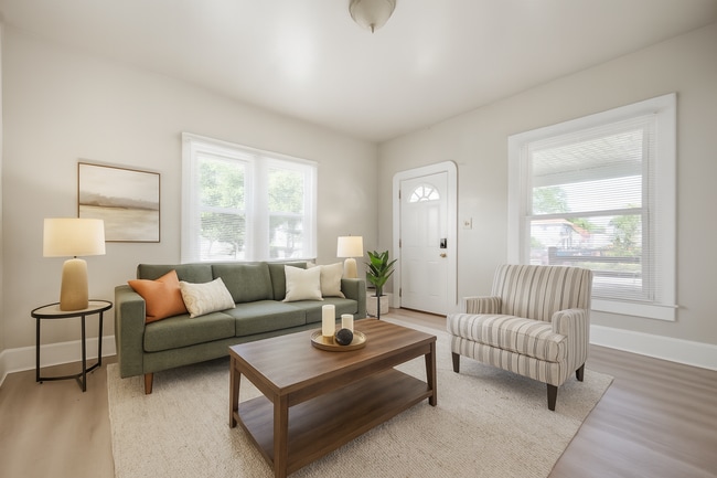 property at 102 S Elder Ave