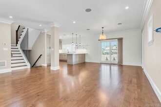 7 Bud Ct in Bayville, NY - Building Photo - Building Photo