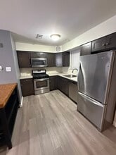 3721 Ronnald Dr, Unit Unit A in Philadelphia, PA - Foto de edificio - Building Photo