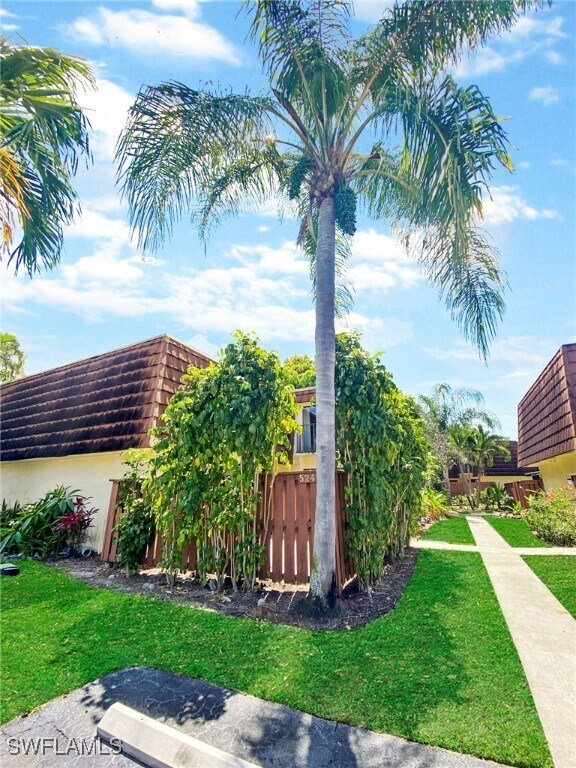 5241 Cedarbend Dr