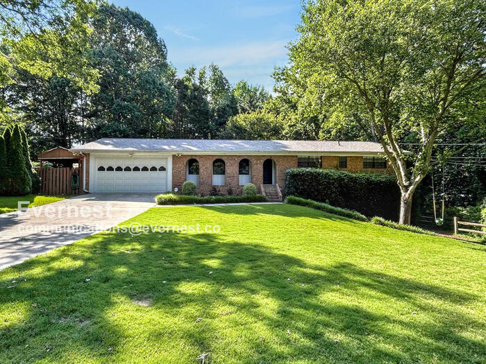 6759 Vic-Ar Rd in Atlanta, GA - Building Photo