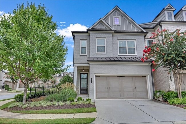 property at 3638 Moorewood Ln S E