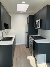 4732 Bancroft St-Unit -6 in San Diego, CA - Building Photo - Building Photo