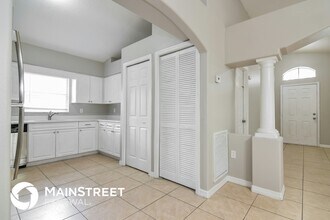 9503 N Hyaleah Rd in Tampa, FL - Building Photo - Building Photo