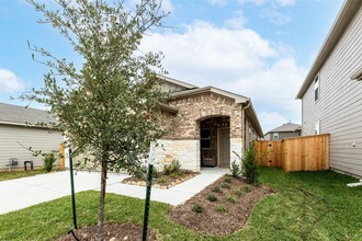 16745 Oak Bough Dr in Conroe, TX - Building Photo - Building Photo