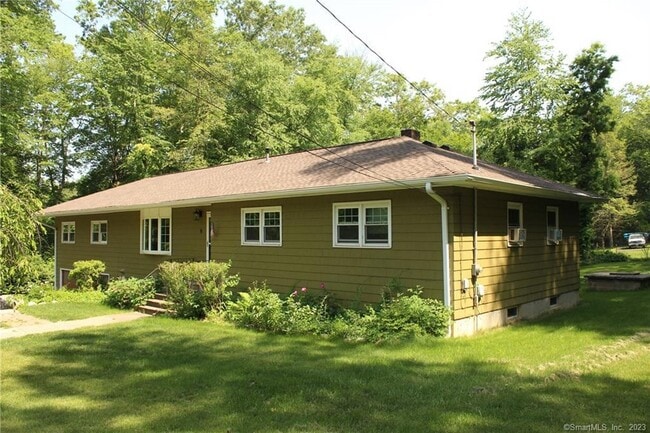 property at 9 Overlook Knoll Rd